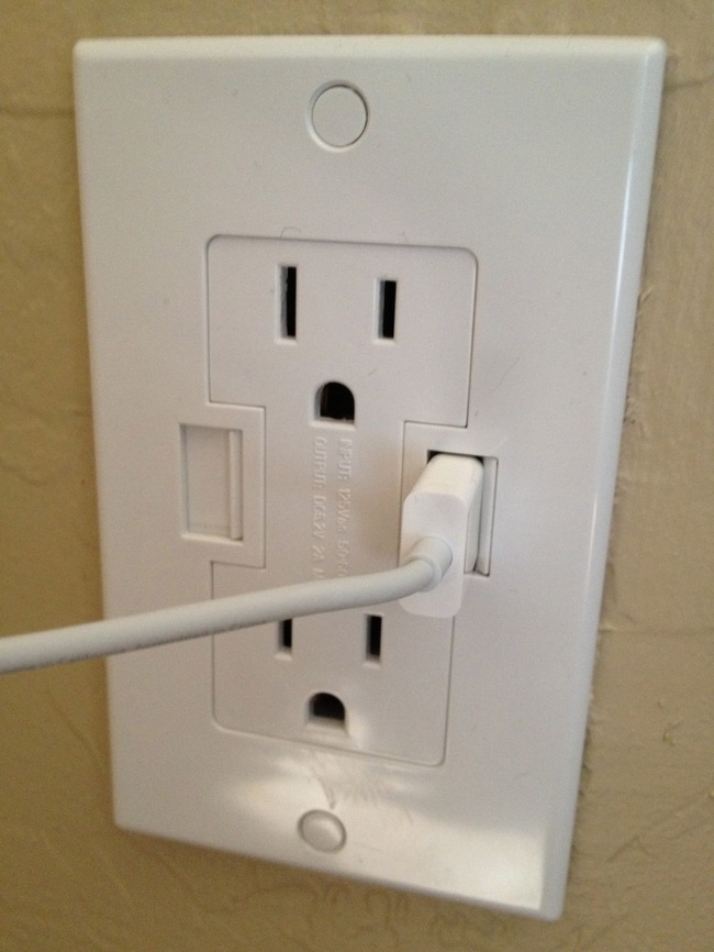 01-Wall outlets with USB chargers